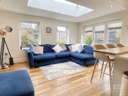 76 Chadderton Park Road, Chadderton, OL9 0QB, Image 2