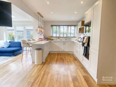 76 Chadderton Park Road, Chadderton, OL9 0QB, Image 3