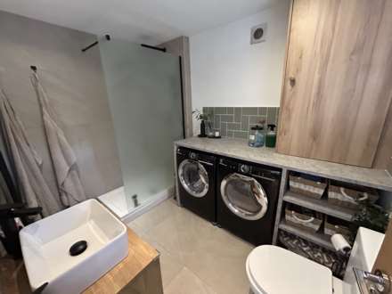 18 Pennine Avenue, Chadderton, OL9 8PH, Image 10
