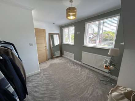 18 Pennine Avenue, Chadderton, OL9 8PH, Image 15