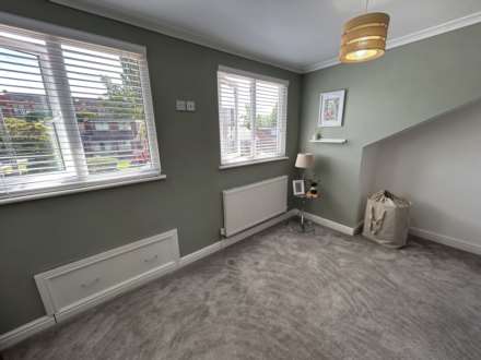 18 Pennine Avenue, Chadderton, OL9 8PH, Image 16