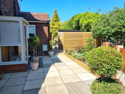 18 Pennine Avenue, Chadderton, OL9 8PH, Image 17