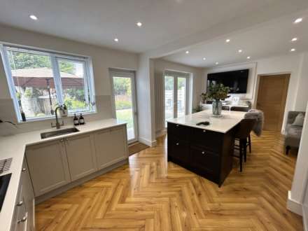 18 Pennine Avenue, Chadderton, OL9 8PH, Image 3