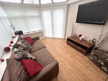 540 Broadway, Chadderton, OL9 9NJ, Image 11