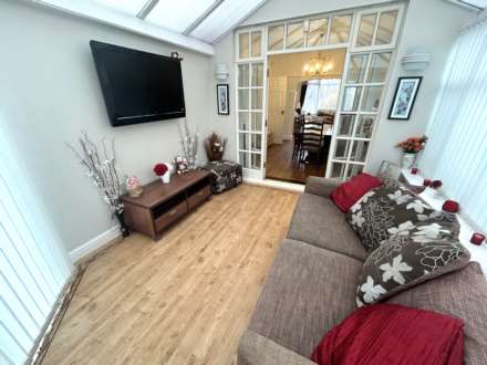 540 Broadway, Chadderton, OL9 9NJ, Image 12
