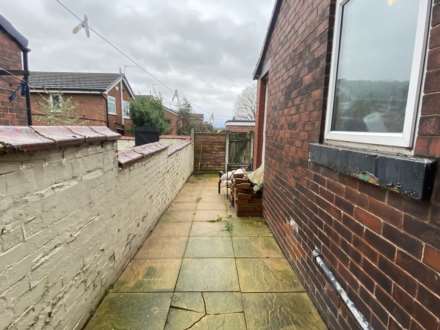 1027 Middleton Road, Chadderton, OL9 0NQ, Image 15