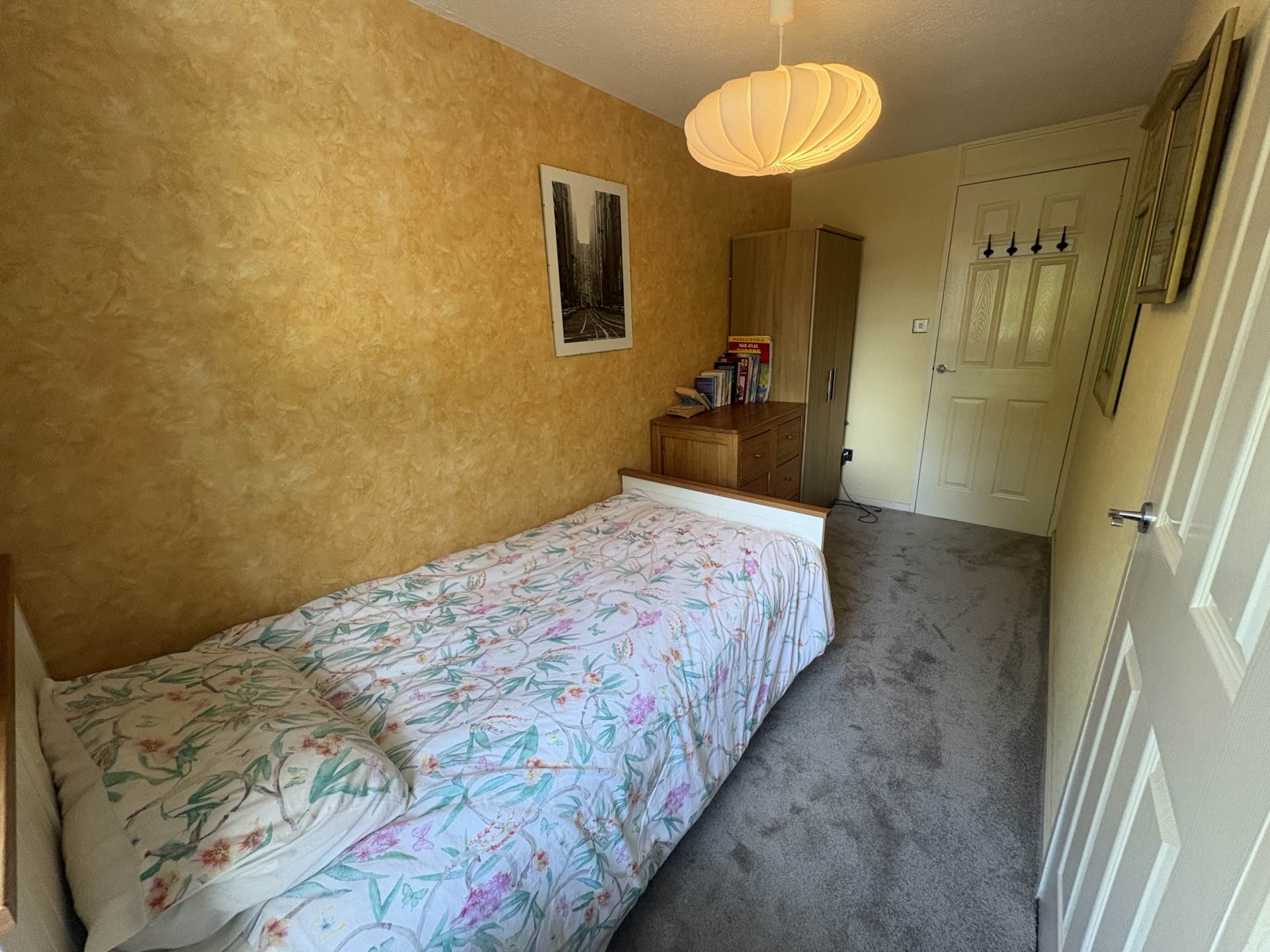 Ilkley Close, Oldham, Image 12