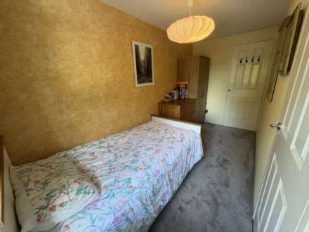 Ilkley Close, Oldham, Image 12