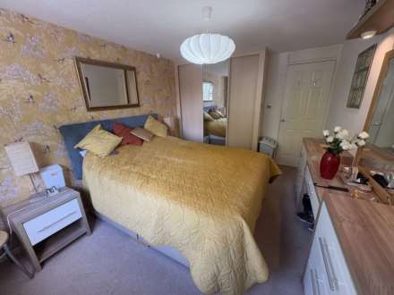 Ilkley Close, Oldham, Image 9