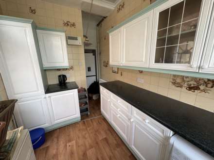 Hillside Avenue, Oldham, Image 10