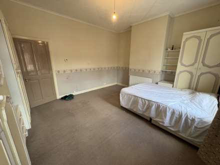 Hillside Avenue, Oldham, Image 14