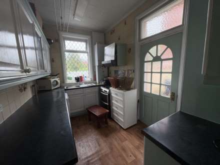 Hillside Avenue, Oldham, Image 9