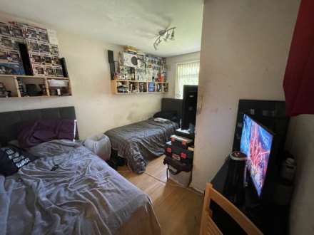 Summercroft, Oldham, Image 10