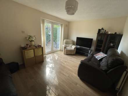 Summercroft, Oldham, Image 4