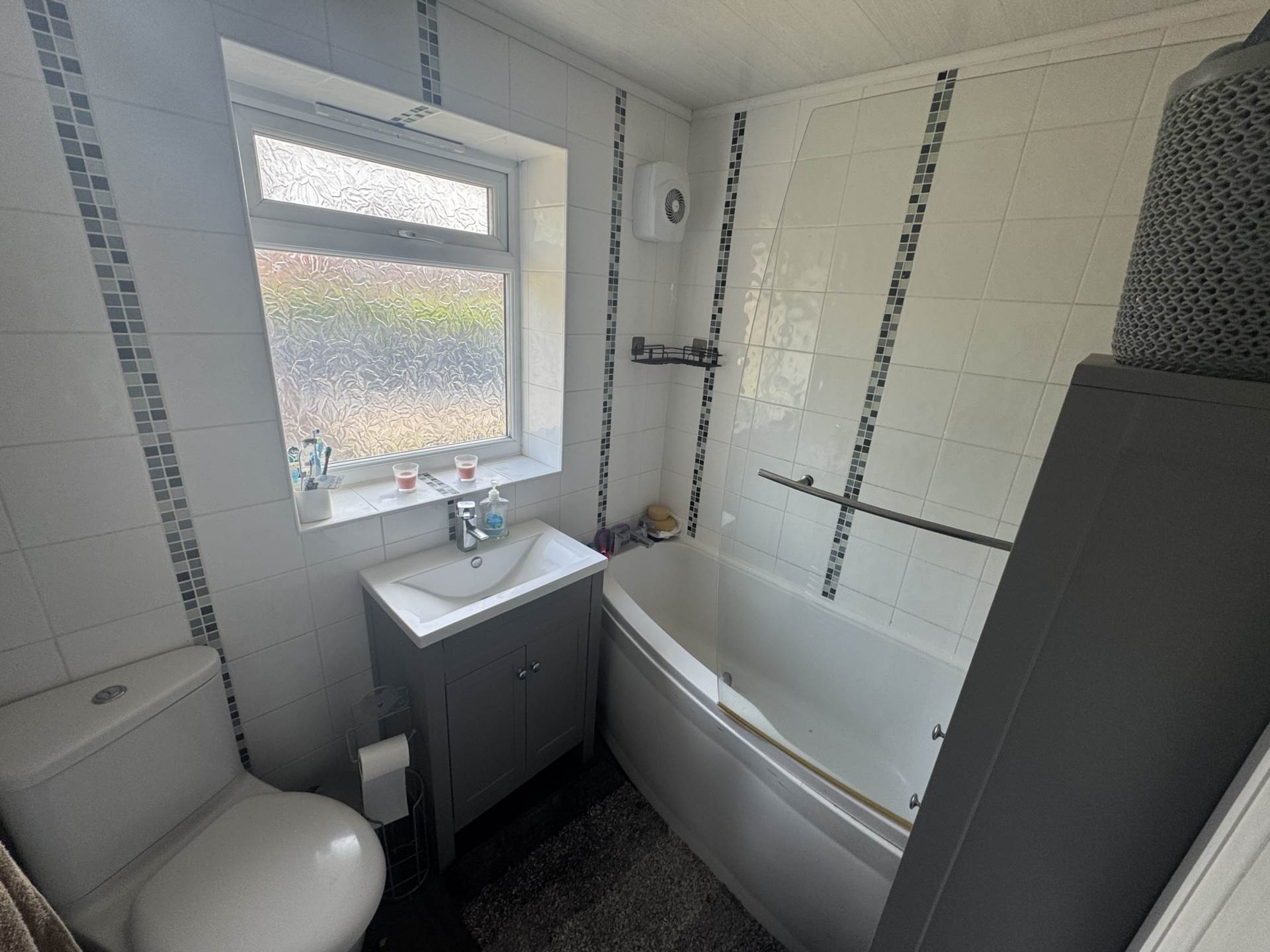 3 Hazelwood, Chadderton, Oldham, OL9 9TB, Image 23