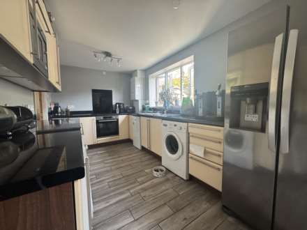 3 Hazelwood, Chadderton, Oldham, OL9 9TB, Image 7