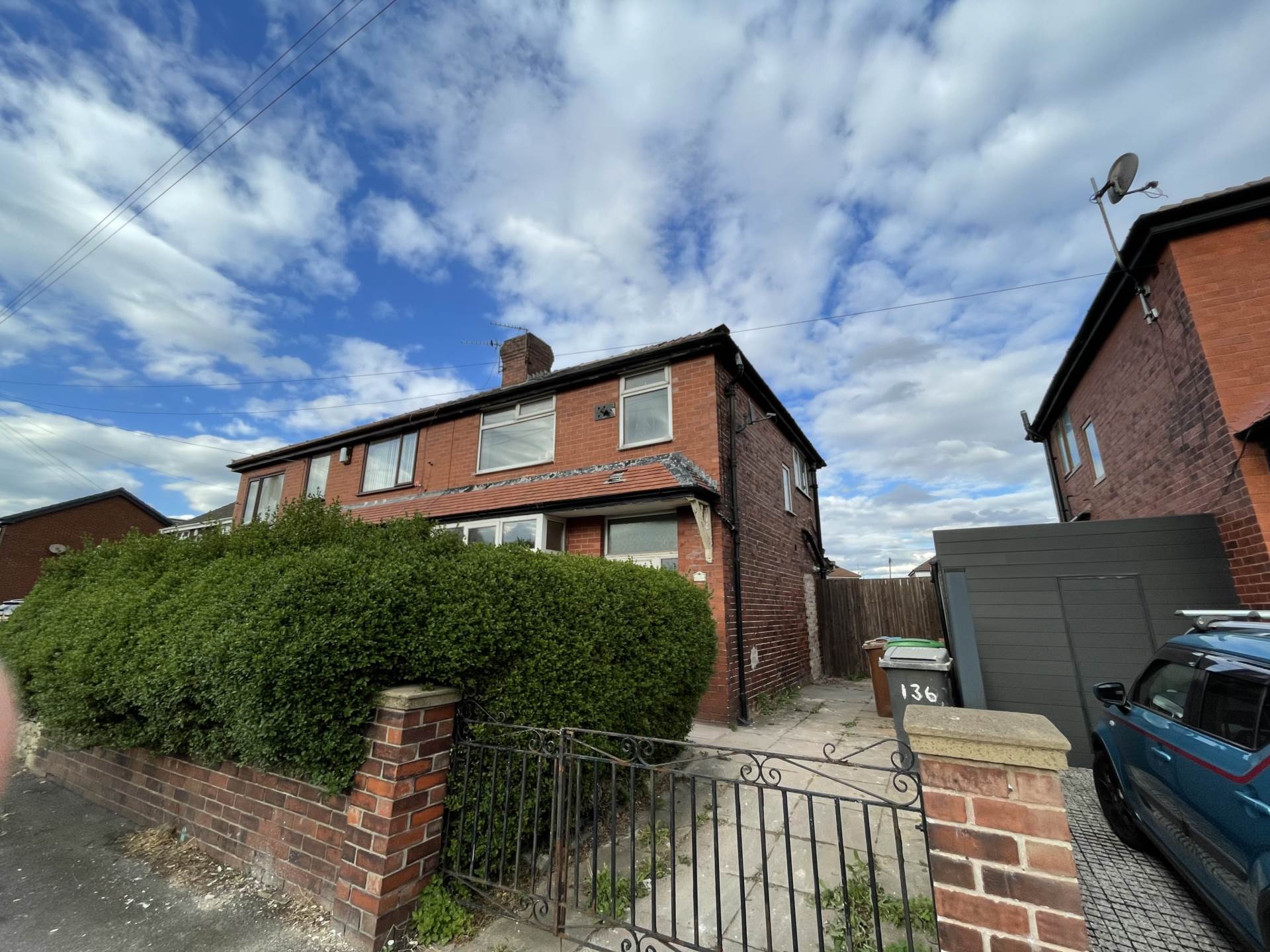 Long Lane, Oldham, Image 1