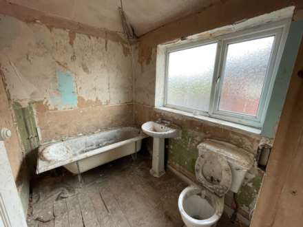 Long Lane, Oldham, Image 12