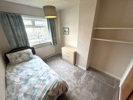14 Moreton Street, Oldham, OL9 0LP, Image 13