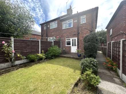 14 Moreton Street, Oldham, OL9 0LP, Image 18