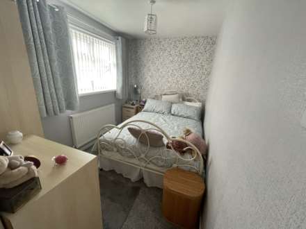 16 Huntingdon Avenue, Chadderton, Oldham, Image 10