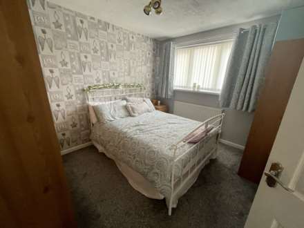 16 Huntingdon Avenue, Chadderton, Oldham, Image 11