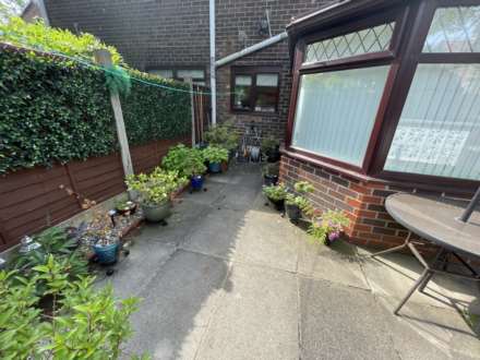 16 Huntingdon Avenue, Chadderton, Oldham, Image 12