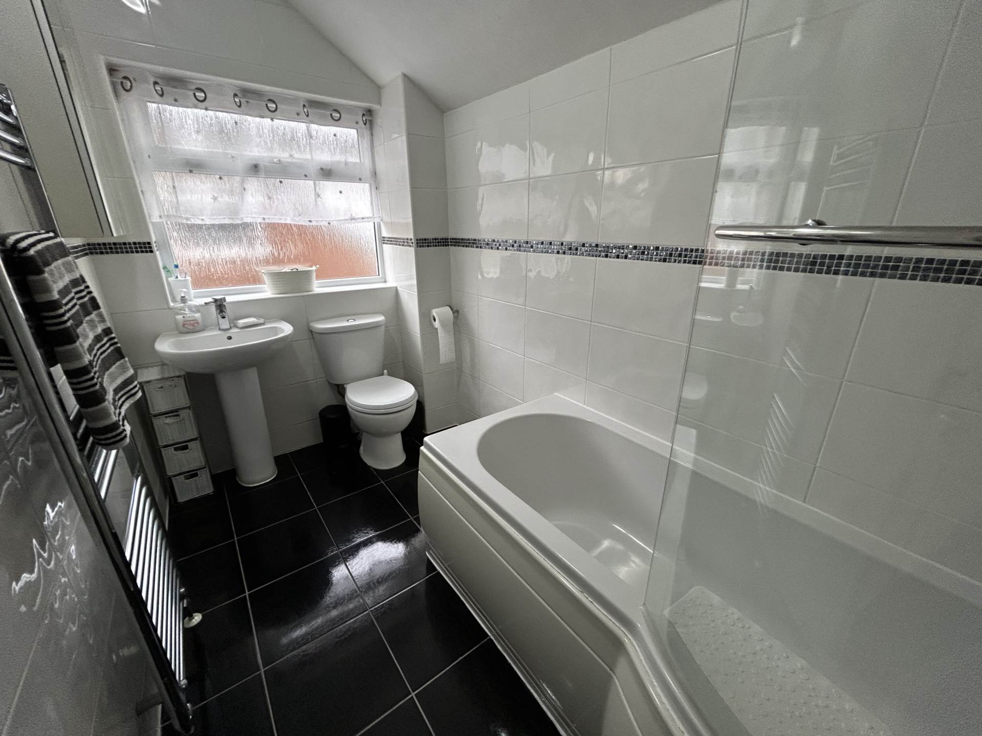 8 Chichester Crescent, Chadderton, OL9 0RW, Oldham, Image 19