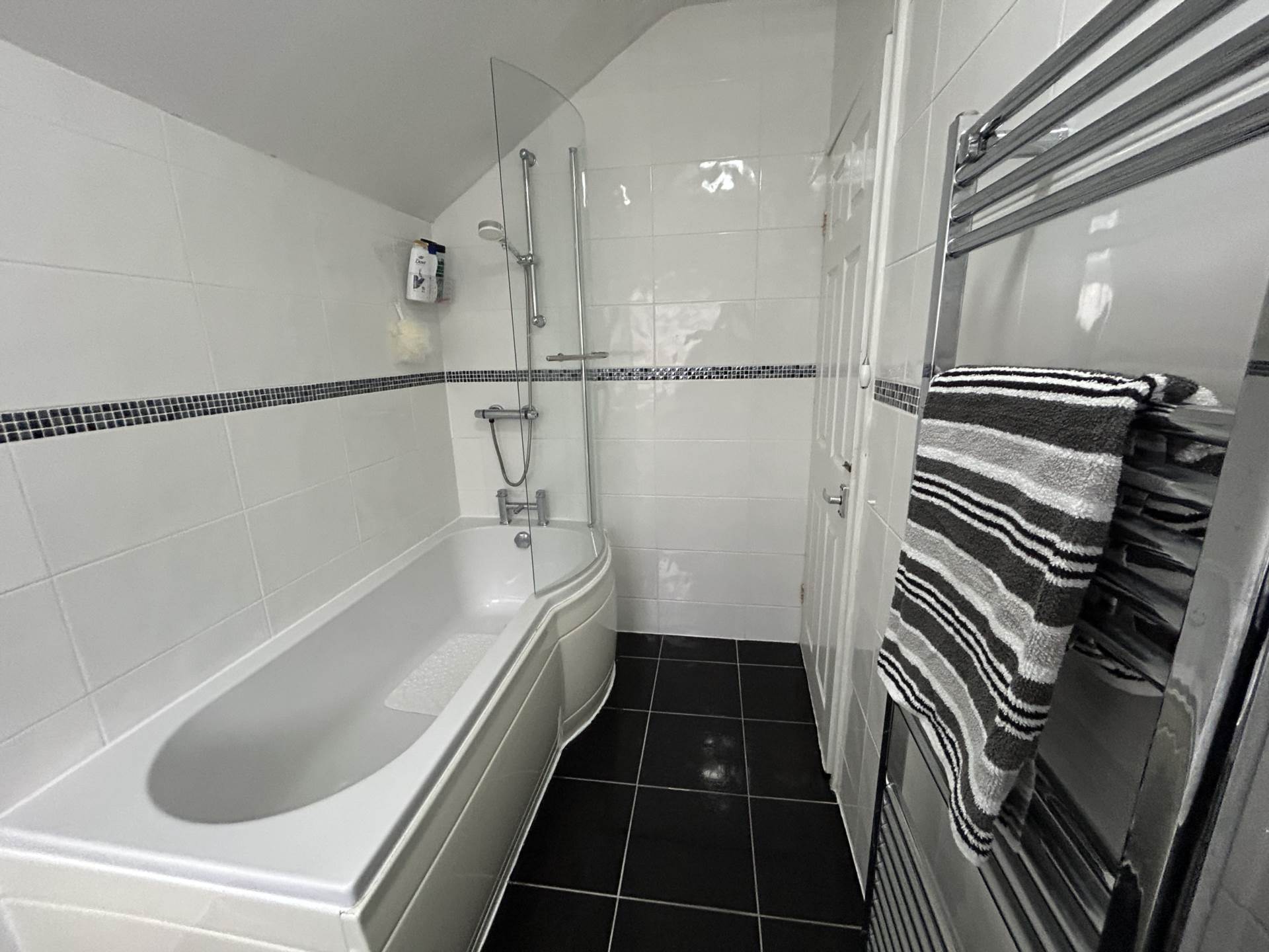 8 Chichester Crescent, Chadderton, OL9 0RW, Oldham, Image 20