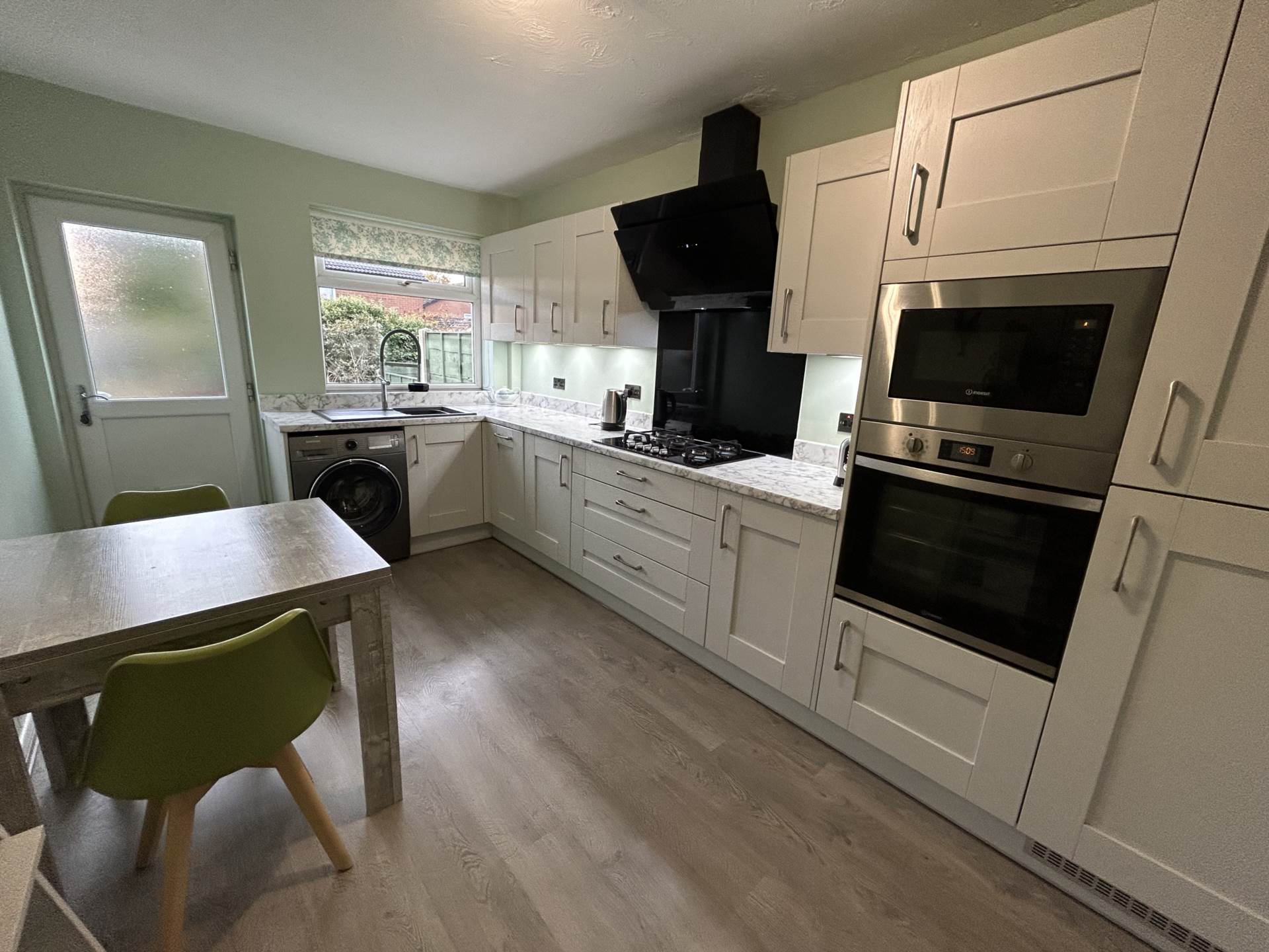 8 Chichester Crescent, Chadderton, OL9 0RW, Oldham, Image 7