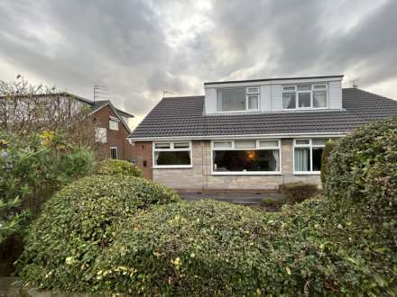 8 Chichester Crescent, Chadderton, OL9 0RW, Oldham, Image 1