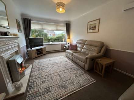 8 Chichester Crescent, Chadderton, OL9 0RW, Oldham, Image 5