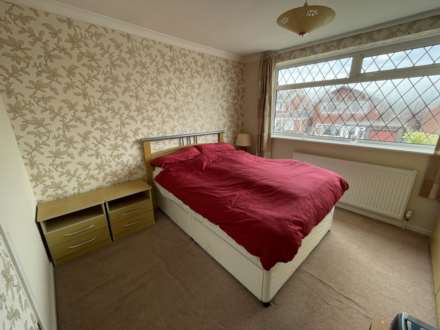 18 Norwich Avenue, Chadderton, OL9 0BA, Image 12