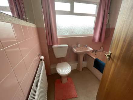 18 Norwich Avenue, Chadderton, OL9 0BA, Image 19