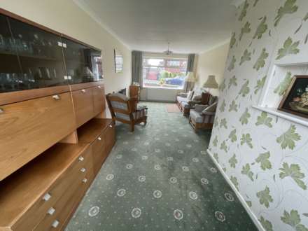 18 Norwich Avenue, Chadderton, OL9 0BA, Image 6