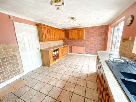 Birchwood, Oldham OL9 9UJ, Image 9