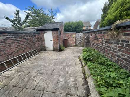 187 Denton Lane, Oldham, OL9 9DQ, Image 15
