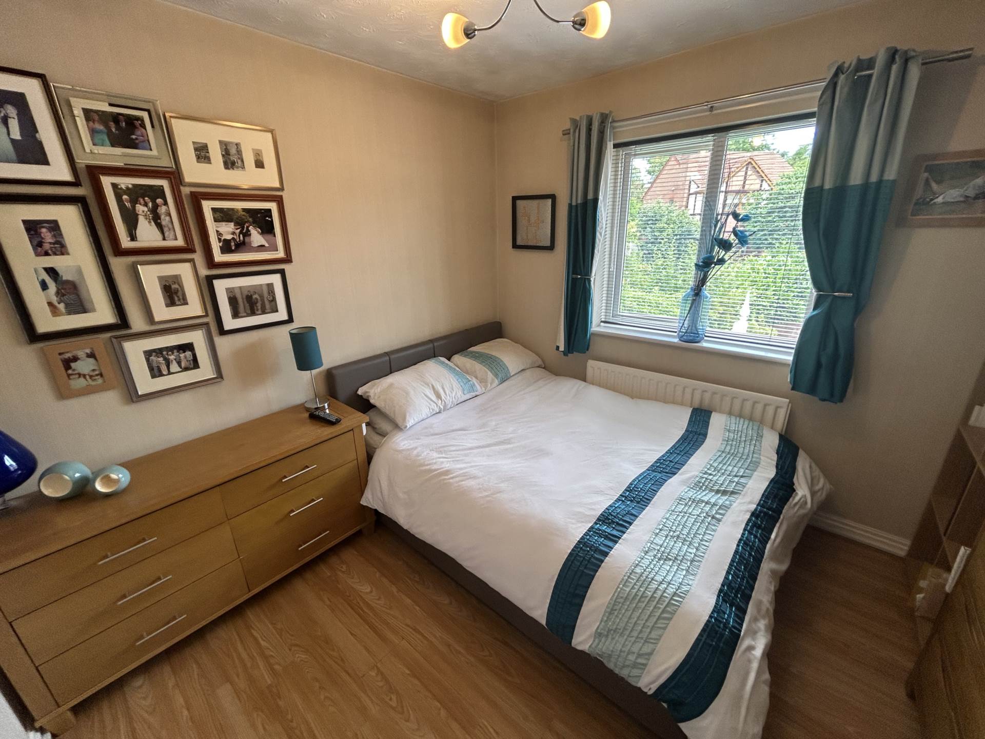 Gulvain Place, Oldham, Image 20