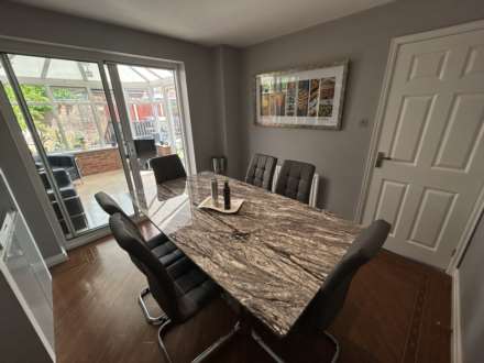 Gulvain Place, Oldham, Image 11