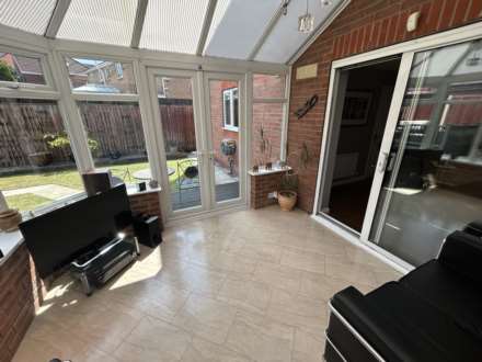 Gulvain Place, Oldham, Image 12