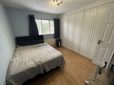 Gulvain Place, Oldham, Image 17