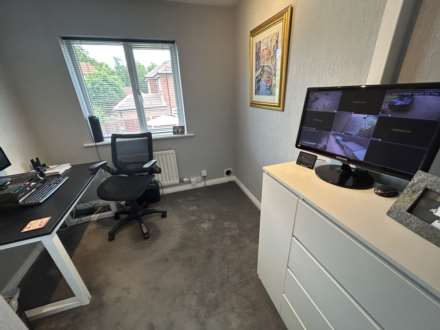 Gulvain Place, Oldham, Image 21