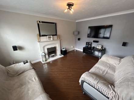 Gulvain Place, Oldham, Image 6