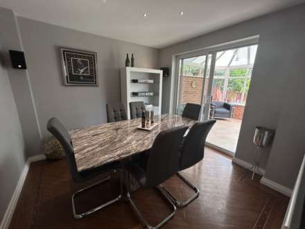 Gulvain Place, Oldham, Image 9