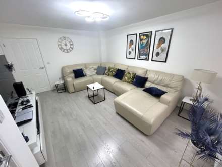 Watermill Avenue, Oldham, Image 4