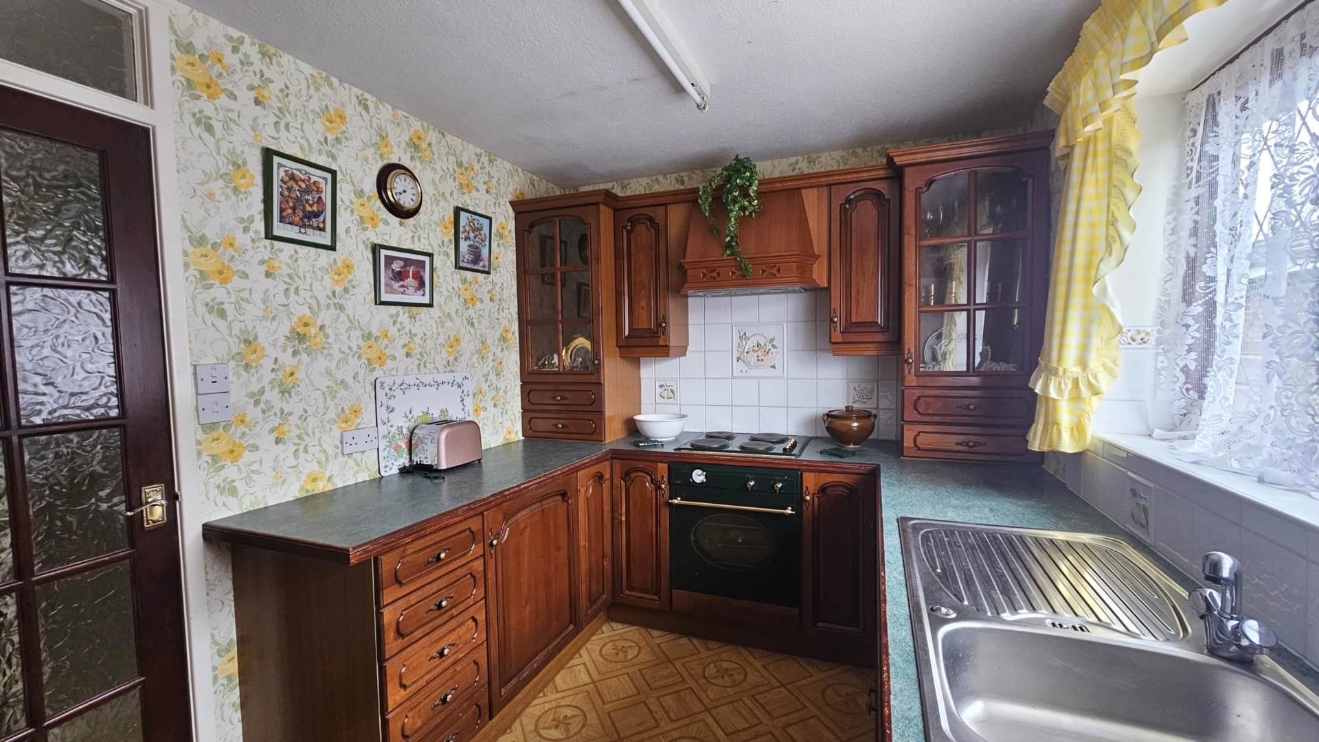 16 Falklend Close, Oldham, OL4 2LQ, Image 13