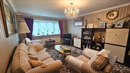 16 Falklend Close, Oldham, OL4 2LQ, Image 3