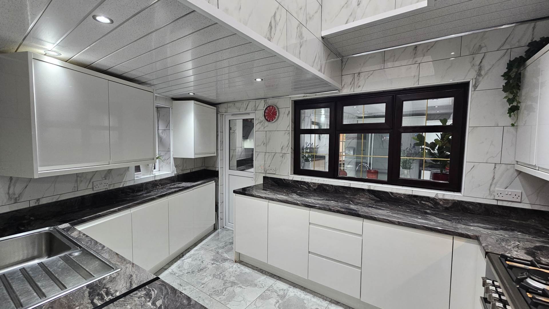 Rowanwood, Oldham, Image 21