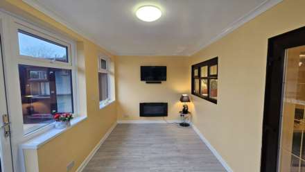 Rowanwood, Oldham, Image 14