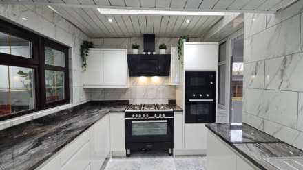 Rowanwood, Oldham, Image 3